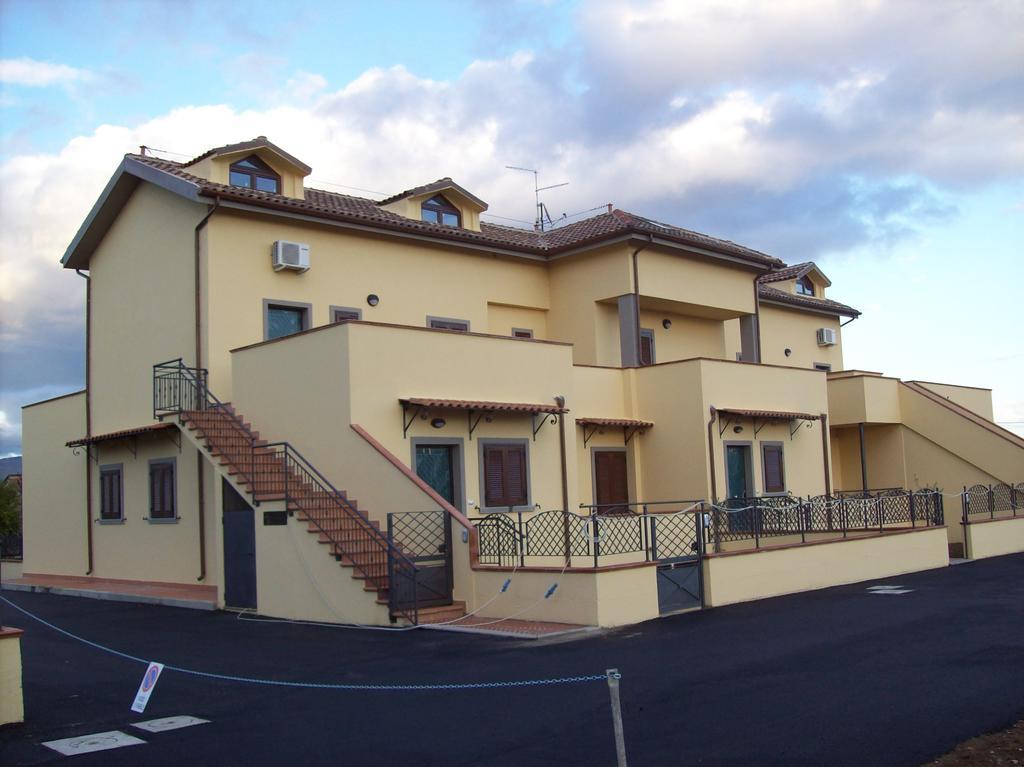 Maine Case Vacanza Cortona Exterior foto