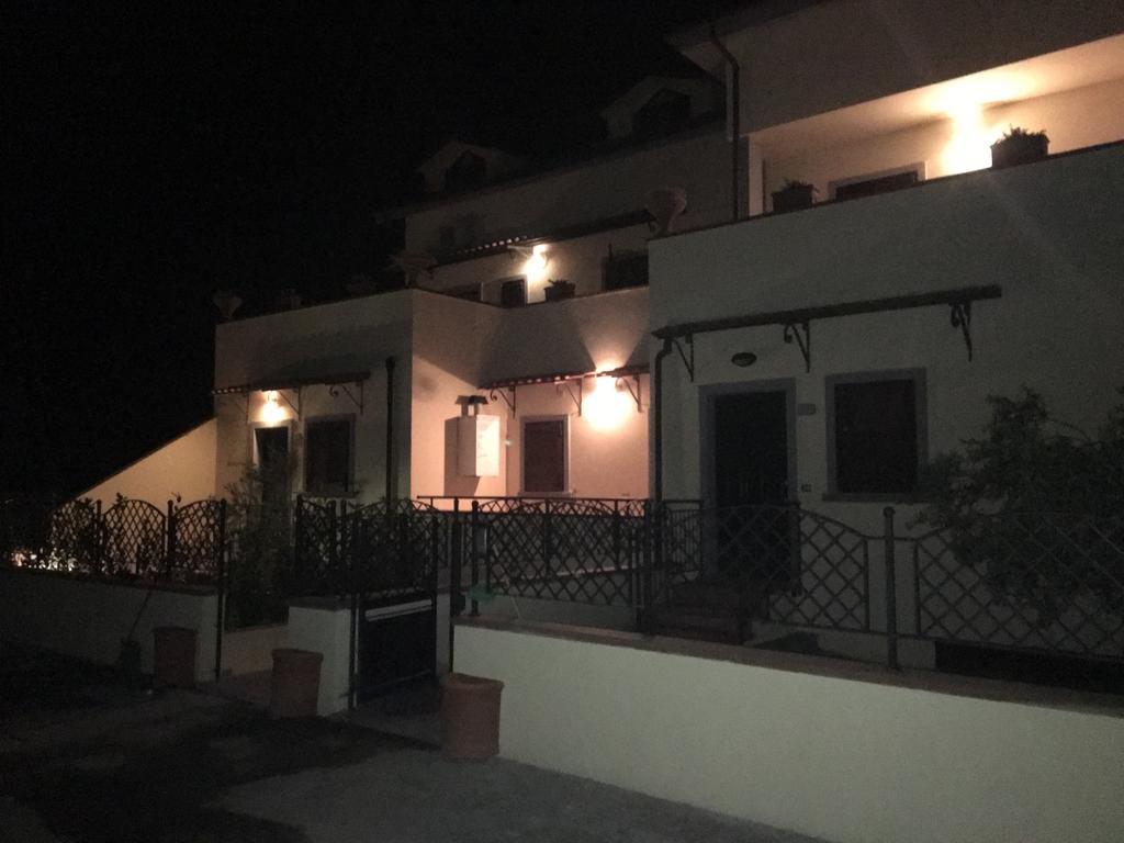Maine Case Vacanza Cortona Exterior foto