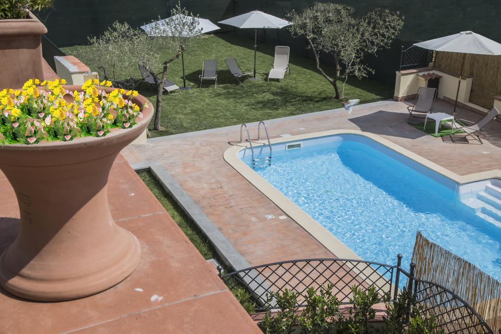 Maine Case Vacanza Cortona Exterior foto
